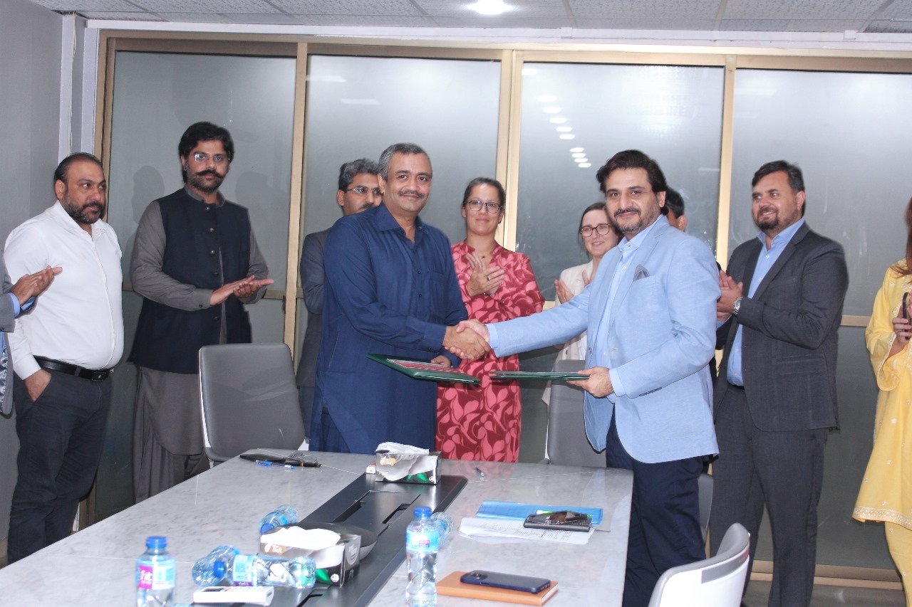 PDMA Sindh signs MoU with Save the Children